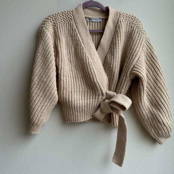 Zara Cream Tan Wrap Wrap Rubbed Puff Sleeve Sweater Size Small V Neck - Picture 1 of 9
